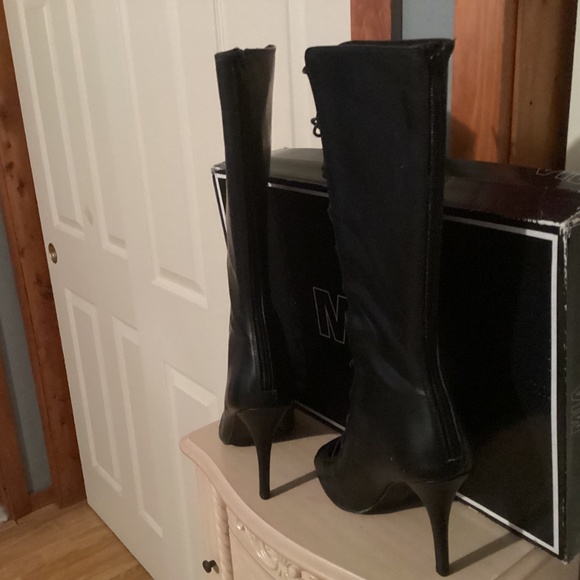 Mia knee length stilettos - Picture 2 of 3